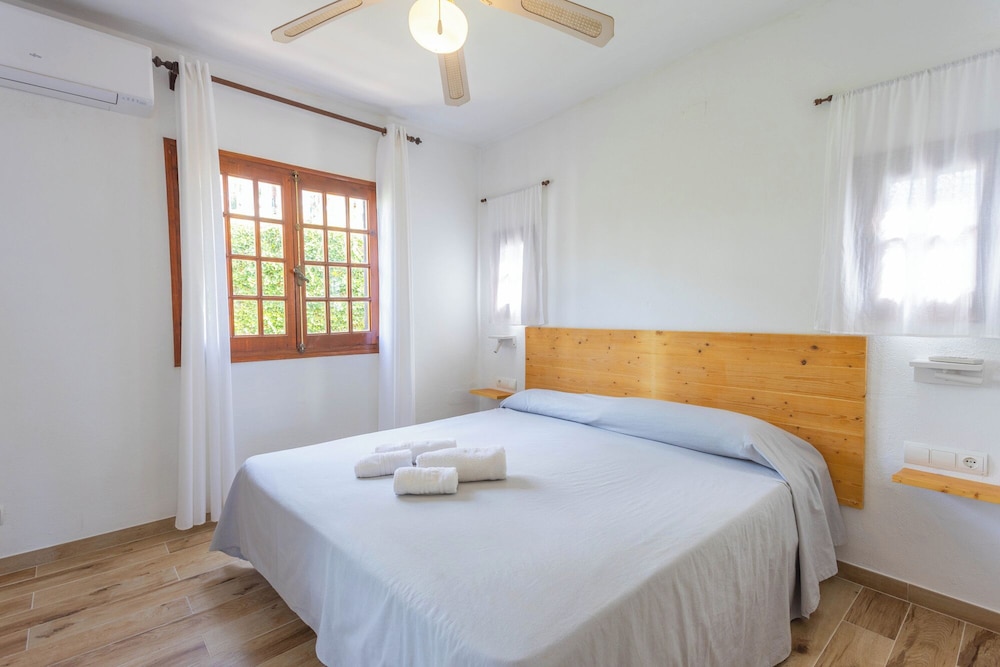 Deluxe Apartment, 2 Bedrooms, Garden View photo 2