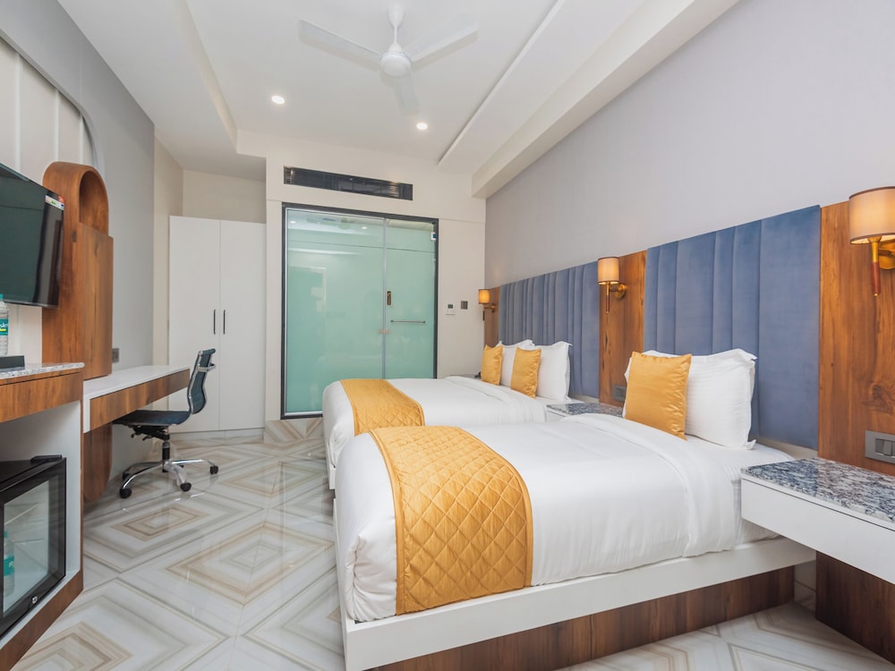 Luxury Triple Room