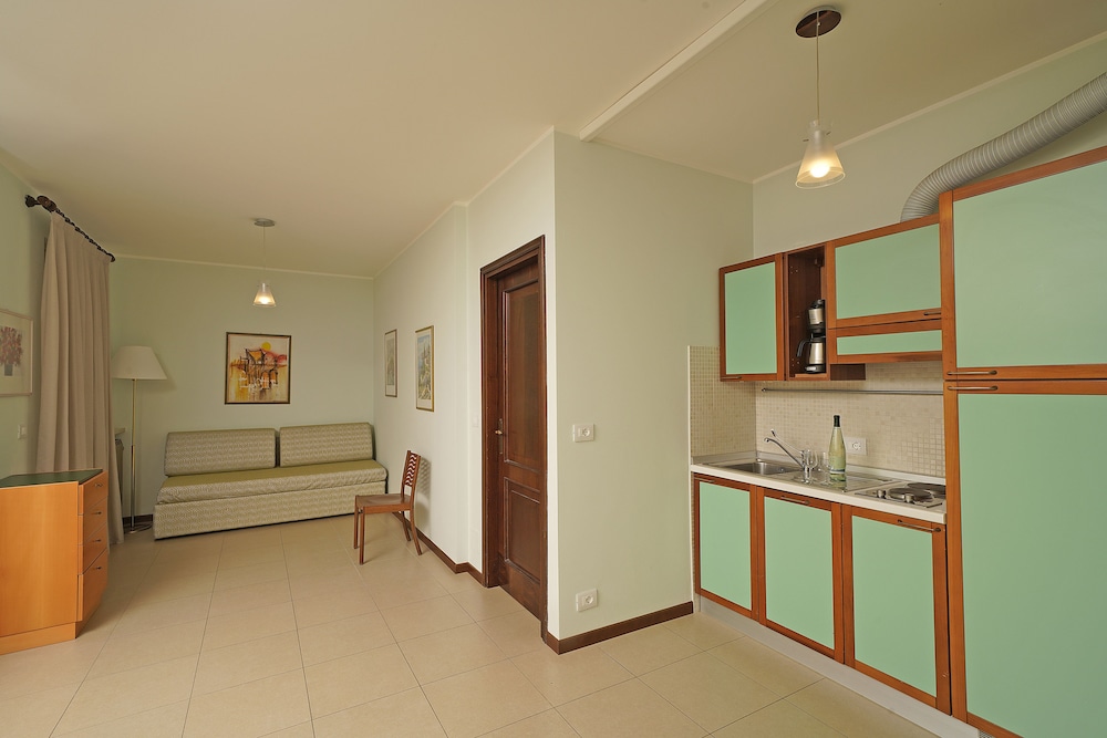 Superior Condo, 2 Bedrooms photo 1