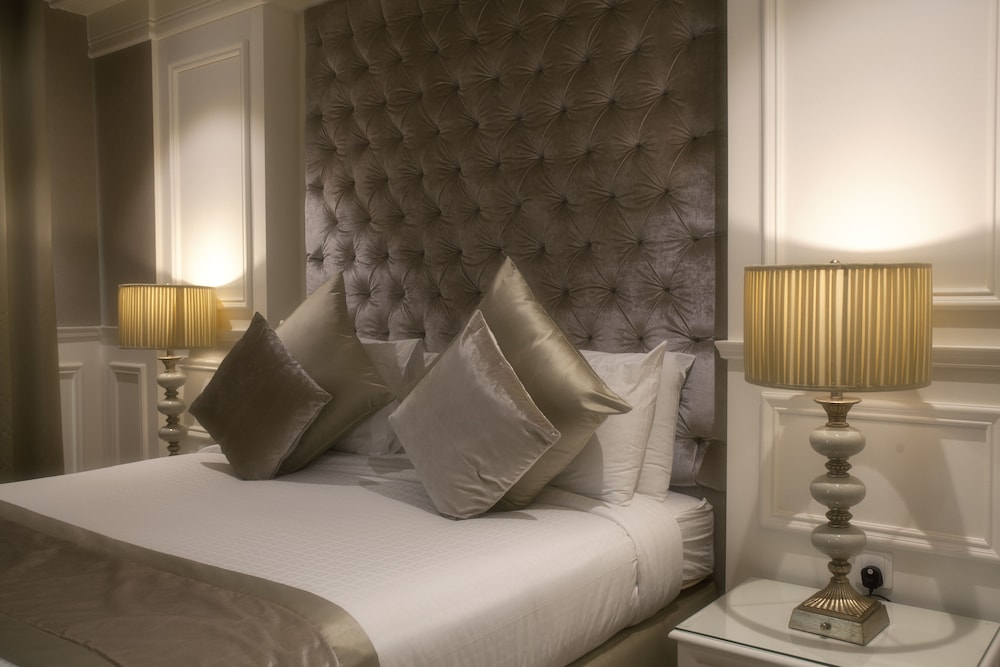 Superior Suite, 1 King Bed photo 2
