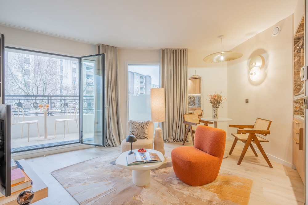 1 Bedroom Apartment Deluxe with balcony - 35m2 photo 3