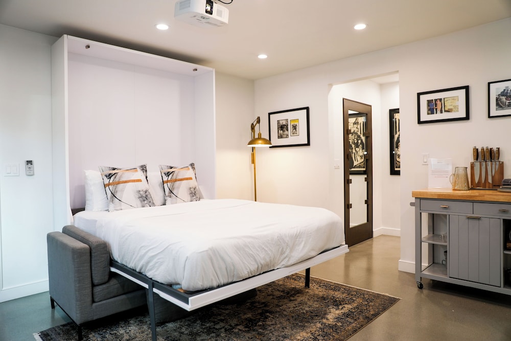 Luxury Studio Suite
