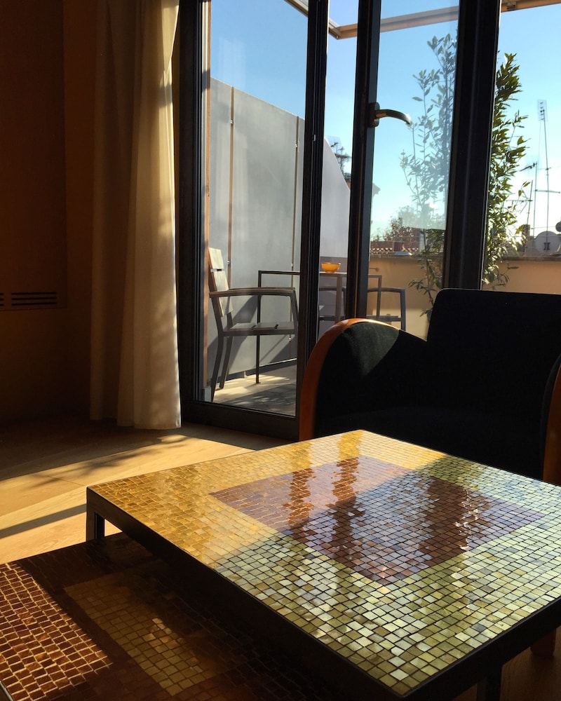 Panoramic Suite, 1 King Bed with Sofa bed, Terrace, City View photo 2
