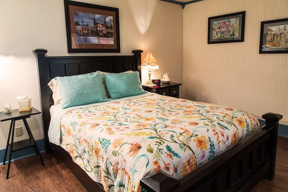 Hillside Suite photo 3