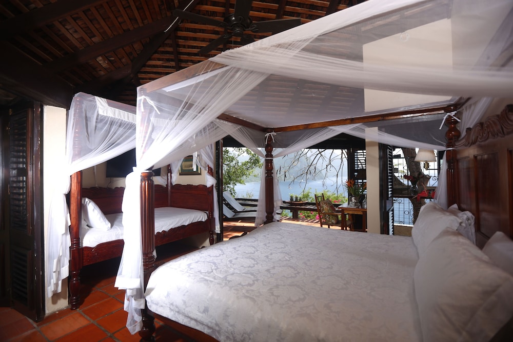 Signature Suite, Ocean View (Bouganvilla Suite)