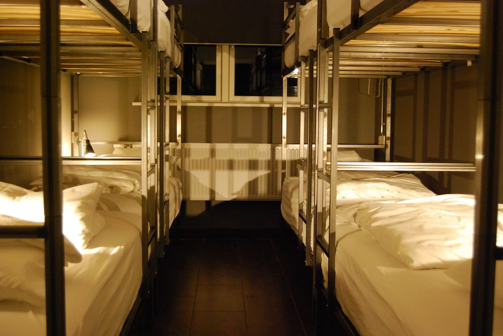 Shared Dormitory, Women only, Shared Bathroom photo 1