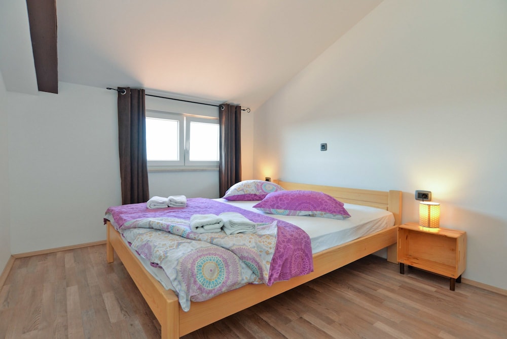 Standard Apartment, 2 Bedrooms (1355/12759)