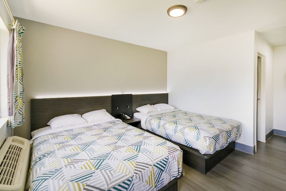 Room, 2 Double Beds, Non Smoking (Accessible) photo 2