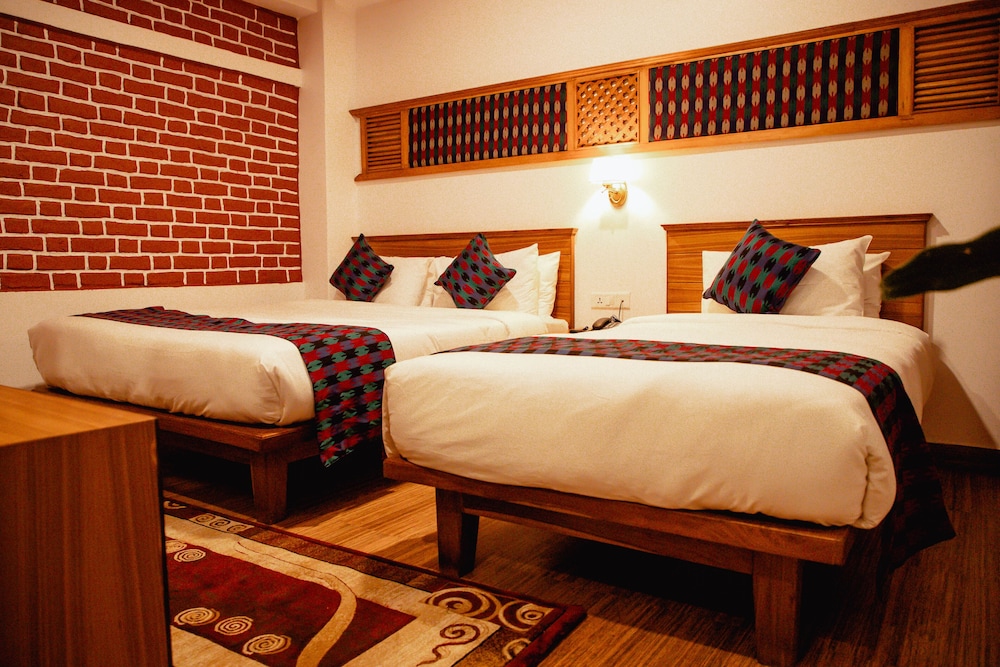 Deluxe Double or Twin Room