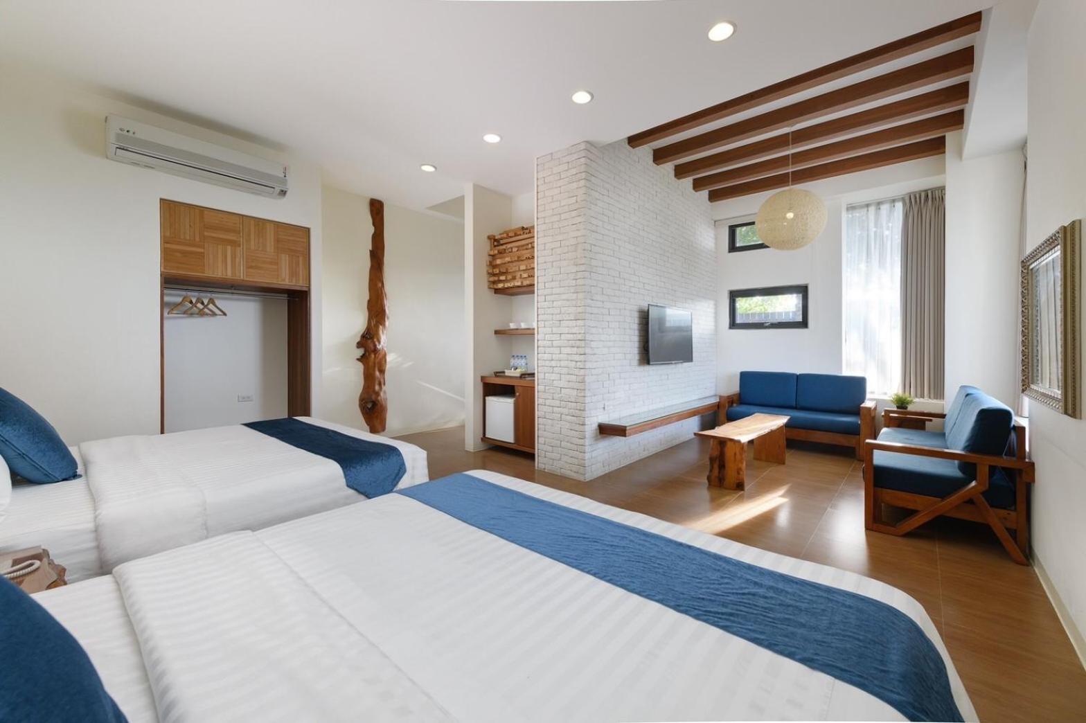 Quadruple Room with Garden View - Photo 5