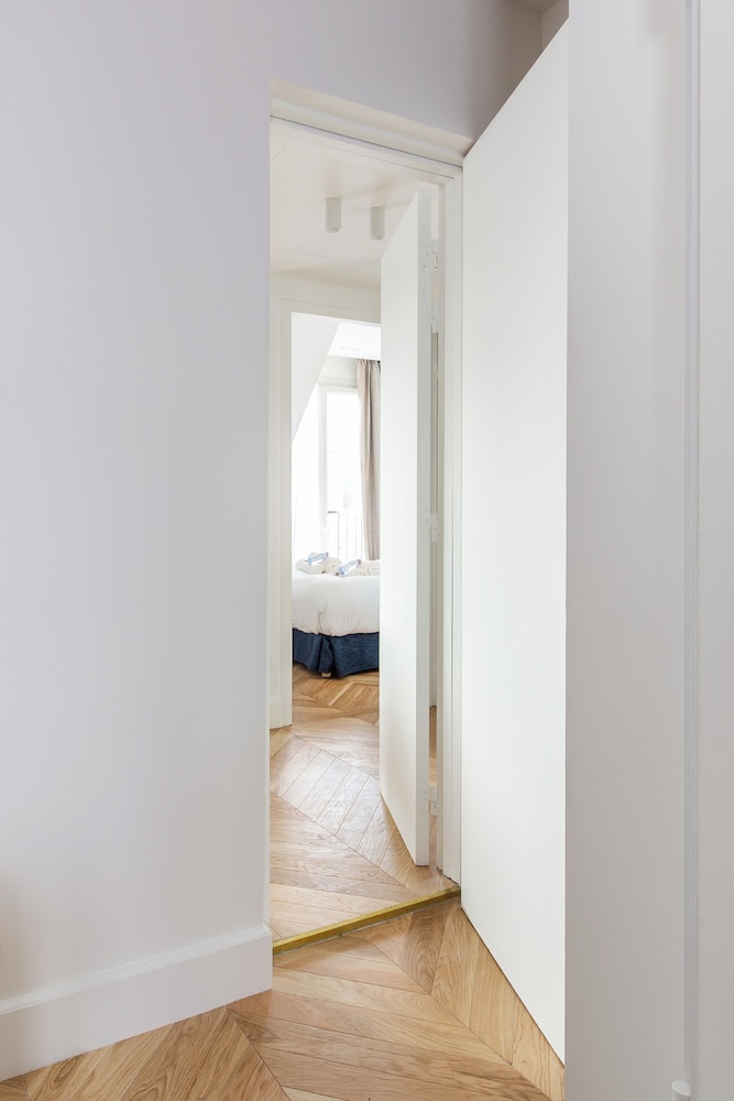 Executive Apartment, 3 Bedrooms, Balcony, City View thumbnail 6