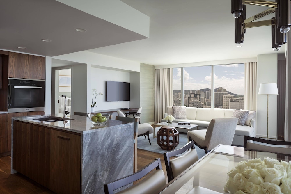 The Ritz-Carlton Residences, Waikiki Beach Hotel: Grand Suite, 3 Bedrooms, Ocean View photo