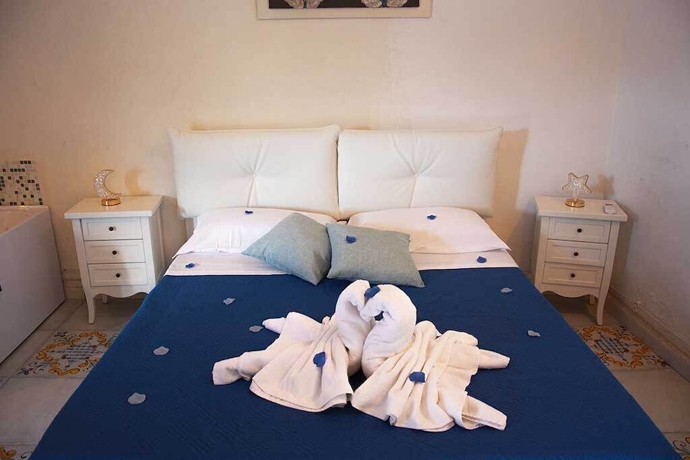 Deluxe Studio Suite