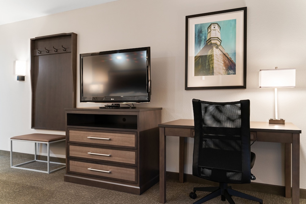 Standard Room, 2 Queen Beds, Accessible - Photo 2