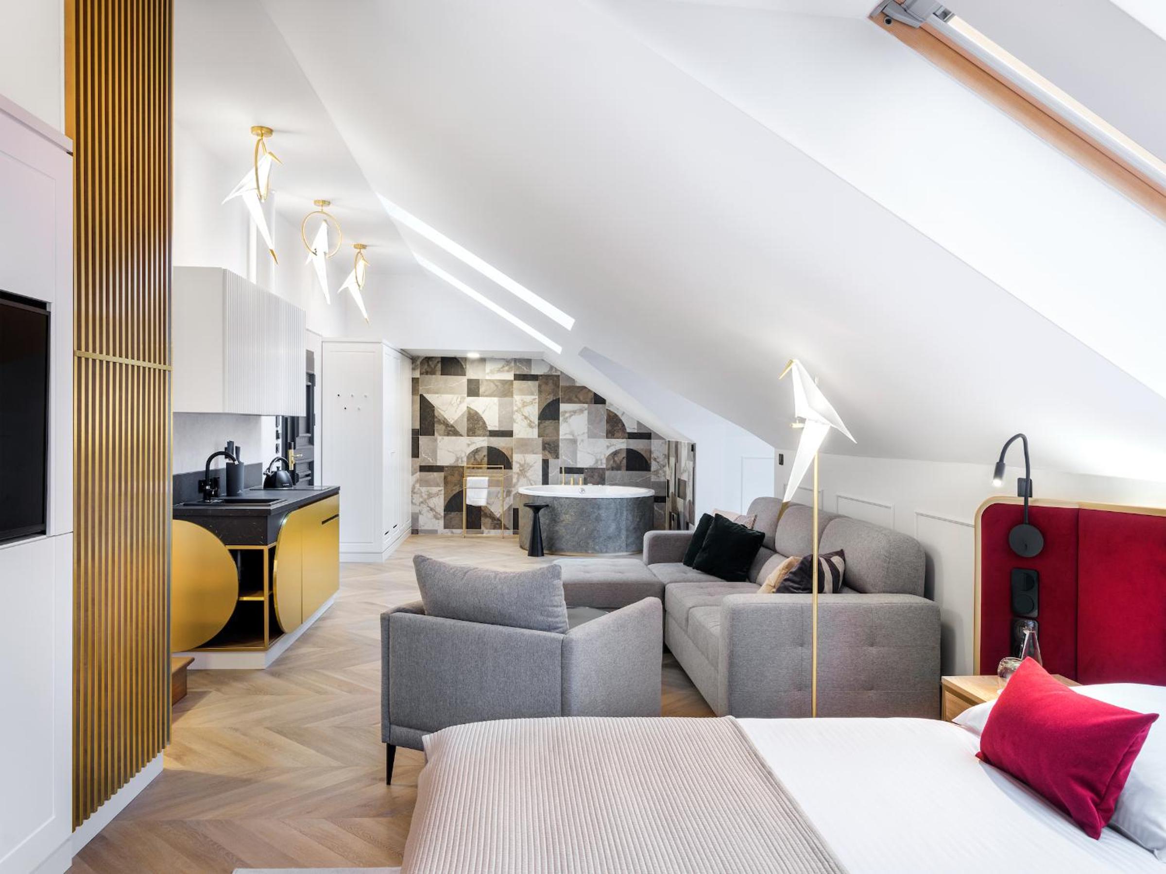 Suite with Terrace - Photo 4