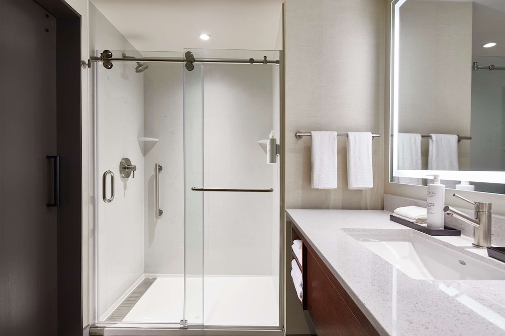 Suite, 2 Queen Beds, Accessible - Photo 8