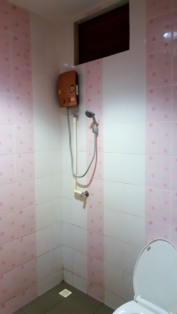 Standard Room (Road Side) photo 2