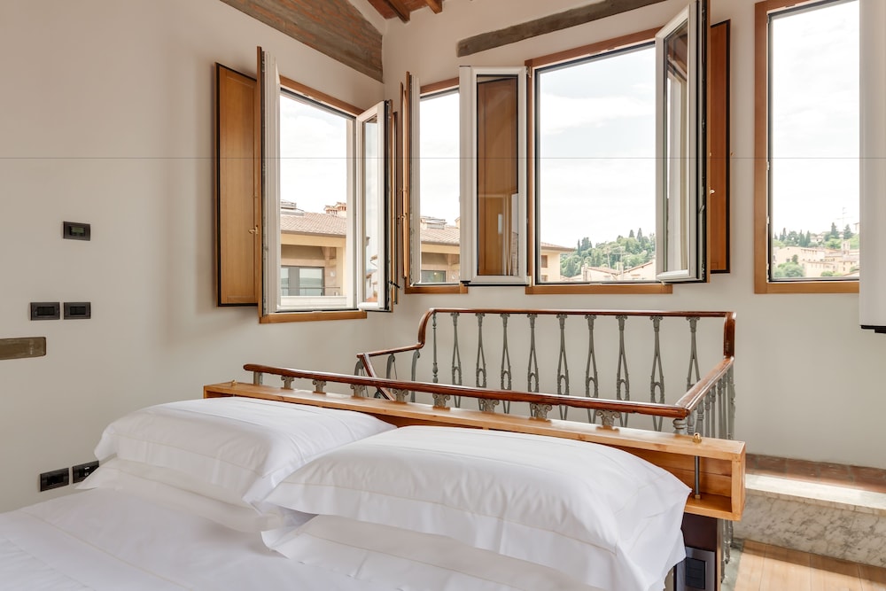 Superior Room on 3 floors, 2 Bedrooms (Uffizi1,no elevator,Via della Ninna 1) photo 1