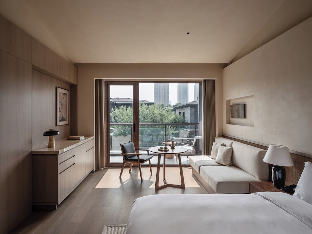Luxury Double Room, Non Smoking, City View