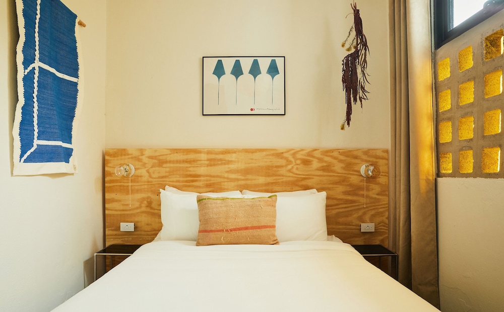 Signature Apartment photo 2