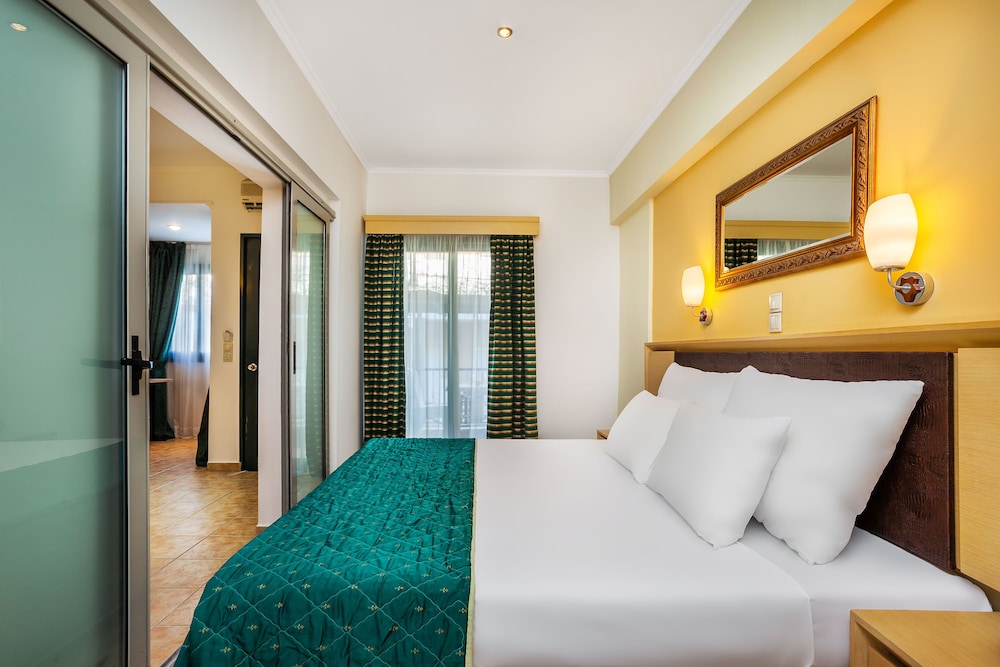 Family Suite, 1 Bedroom, Balcony photo 1