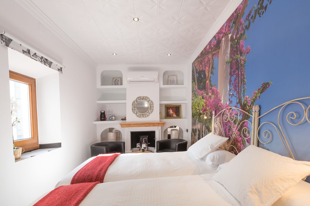 Comfort Triple Room (La Maroma) photo 3