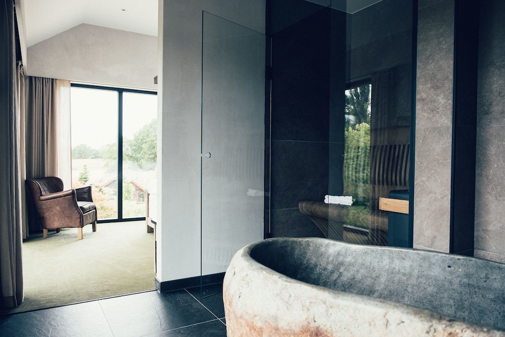Room With Dry Sauna, Bathtub photo 2