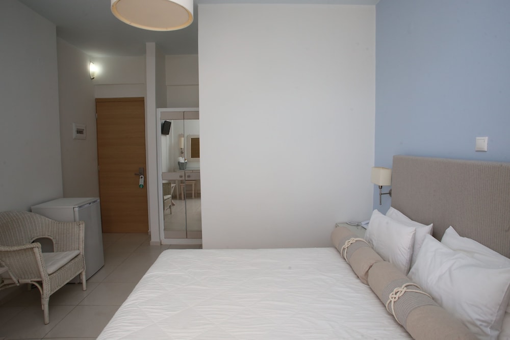 Standard Double or Twin Room, 1 Bedroom - Photo 4