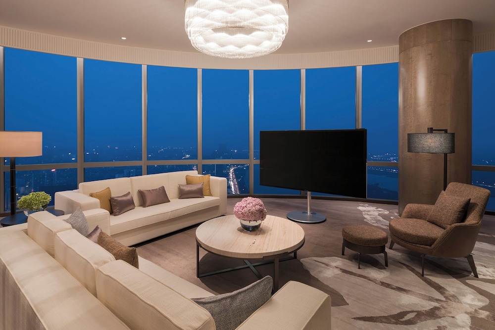 Presidential Suite photo 3