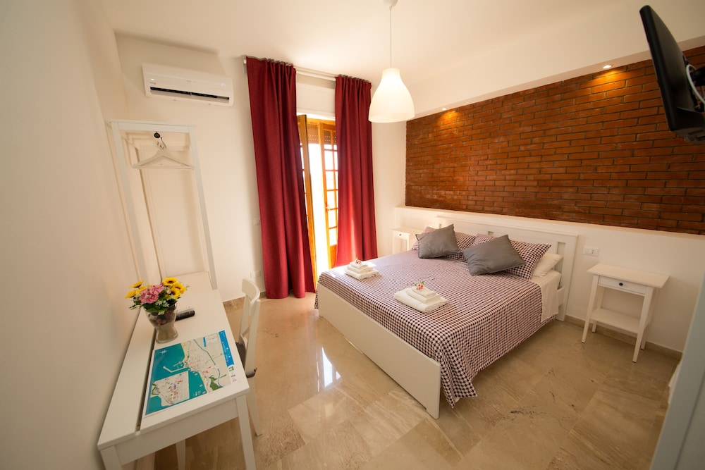 Basic Double Room