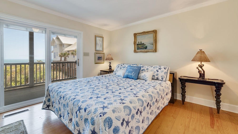 House, Multiple Bedrooms