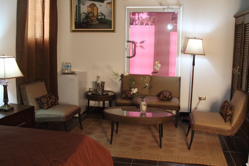 Deluxe Suite photo 3