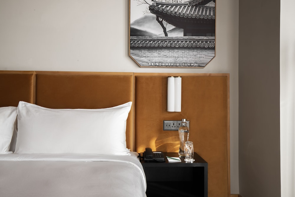 Suite, 1 Bedroom photo 2