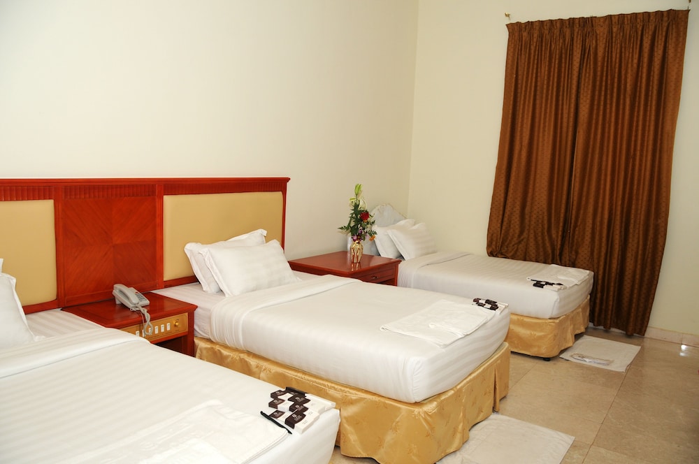 Triple Room - Photo 1