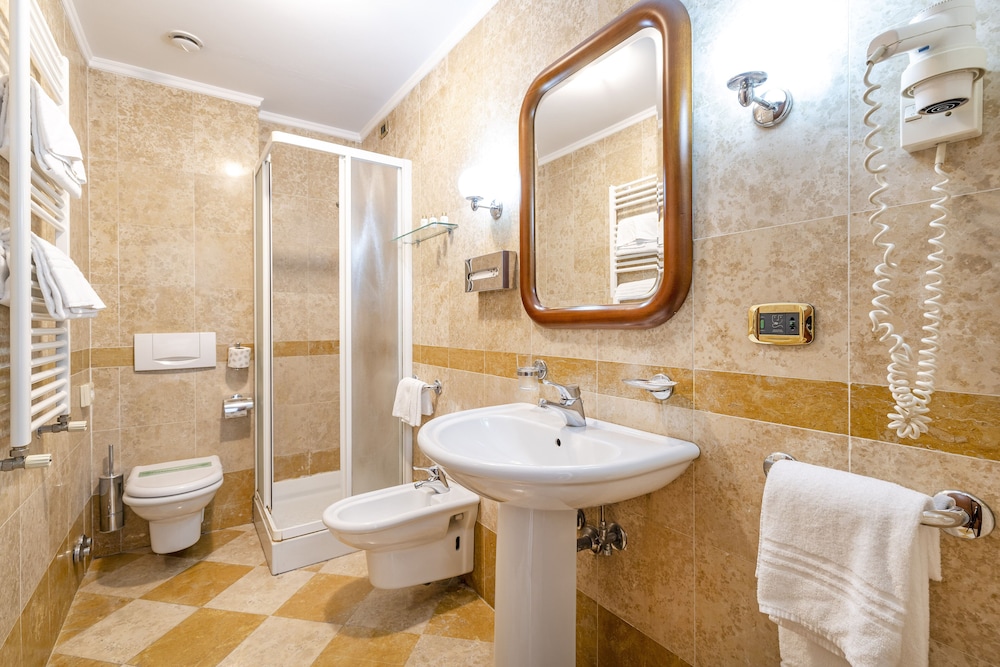 Superior Double or Twin Room, Lagoon View
