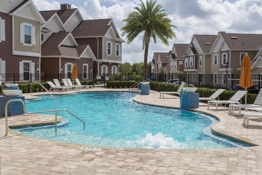 Magical Themed House Just 5 Minutes to Disney Free BBQ Pool Access, 사진 2