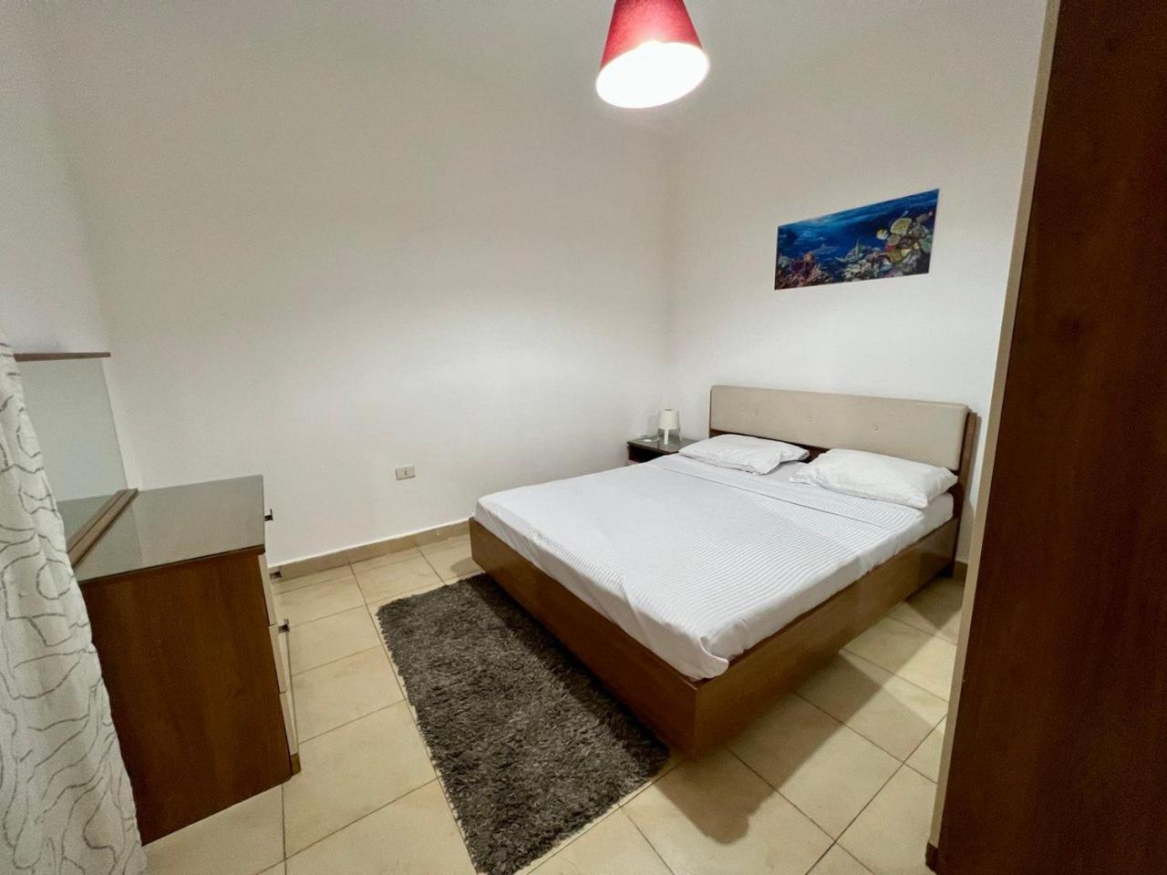 One-Bedroom Apartment with Balcony and City View photo 1