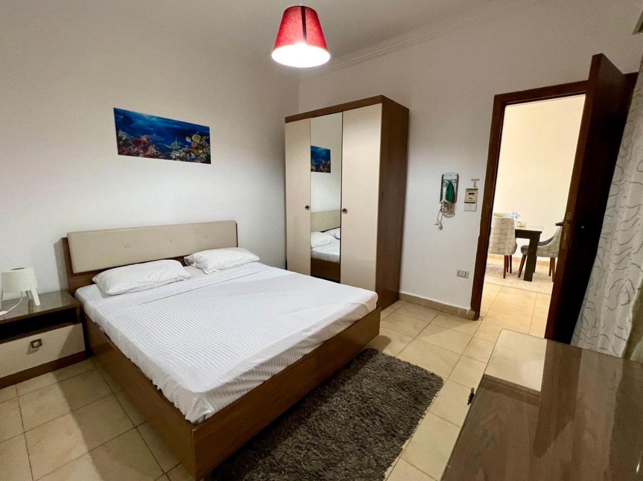 One-Bedroom Apartment with Balcony and City View photo 3