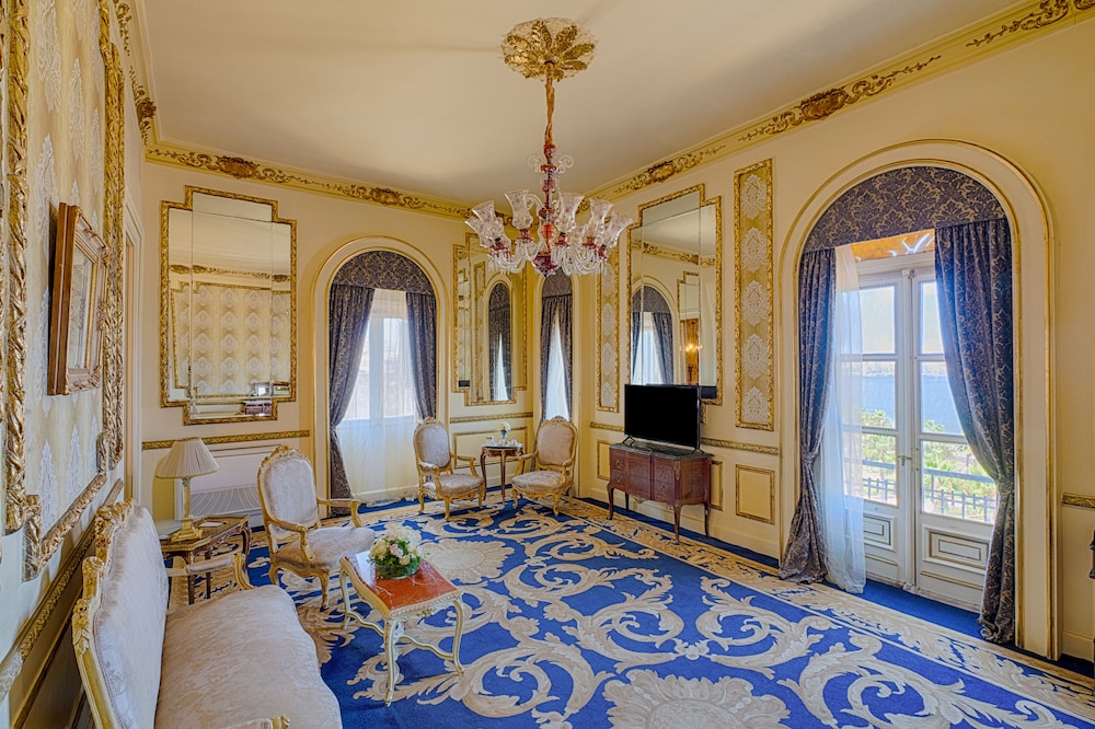 Golden Royal Suite Direct Sea View - Photo 6
