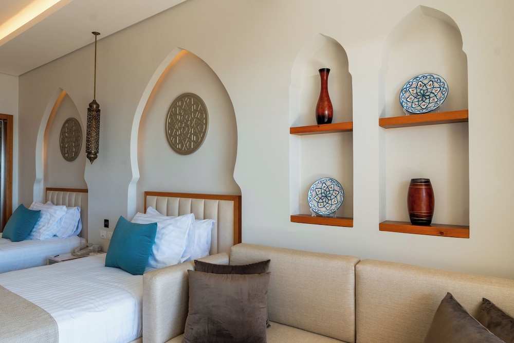 Posh Pool Suite