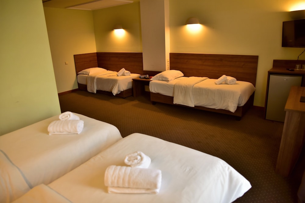 Family Suite, Village or Mountain View photo 3