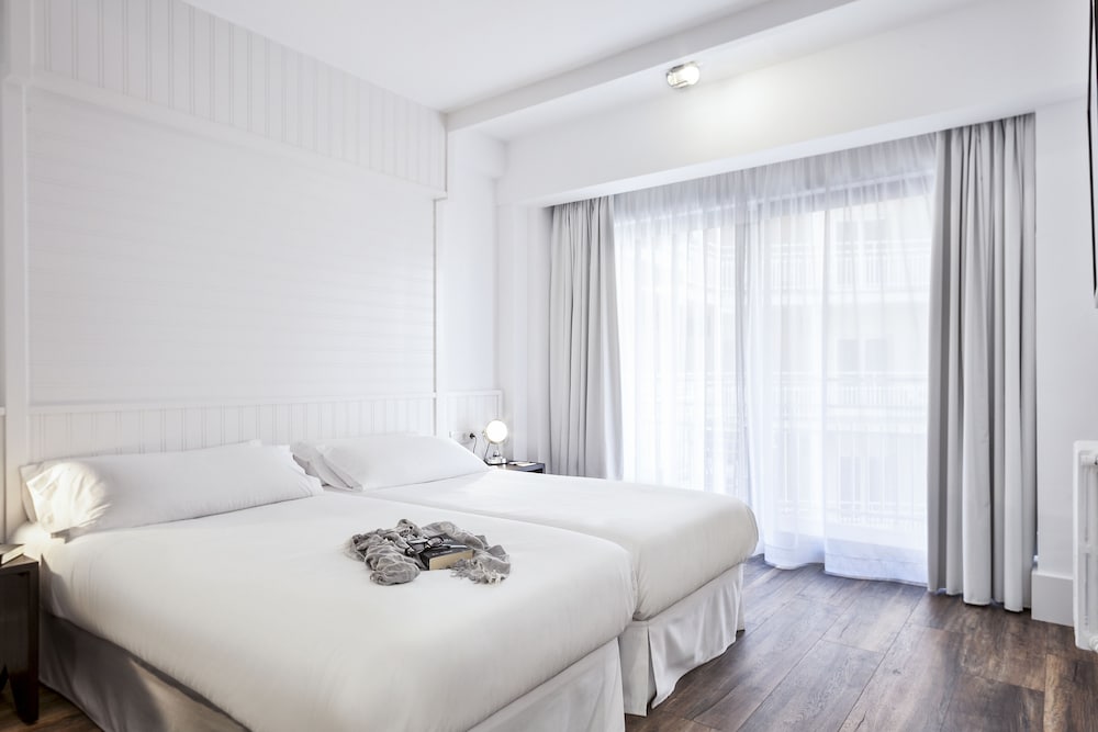 Double Room, Accessible