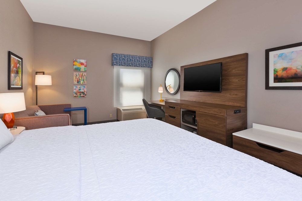 Room, 1 King Bed, Accessible, Non Smoking - Photo 1