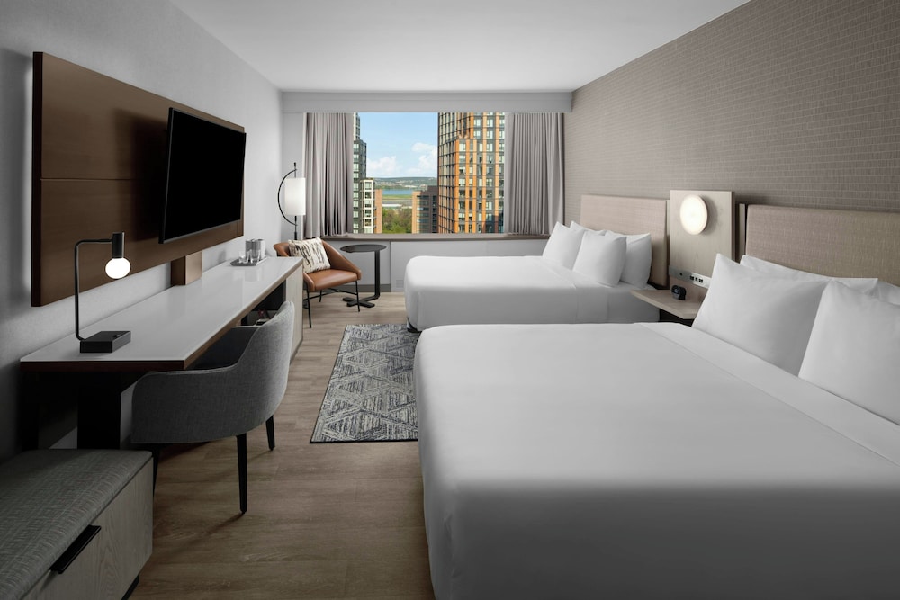 Room, 2 Queen Beds (Mobility Accessible w/ Roll-in Shower) photo 1