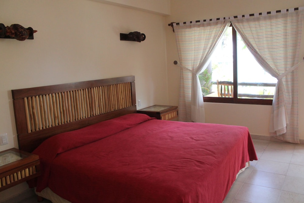 Standard Room, 1 King Bed (maya)