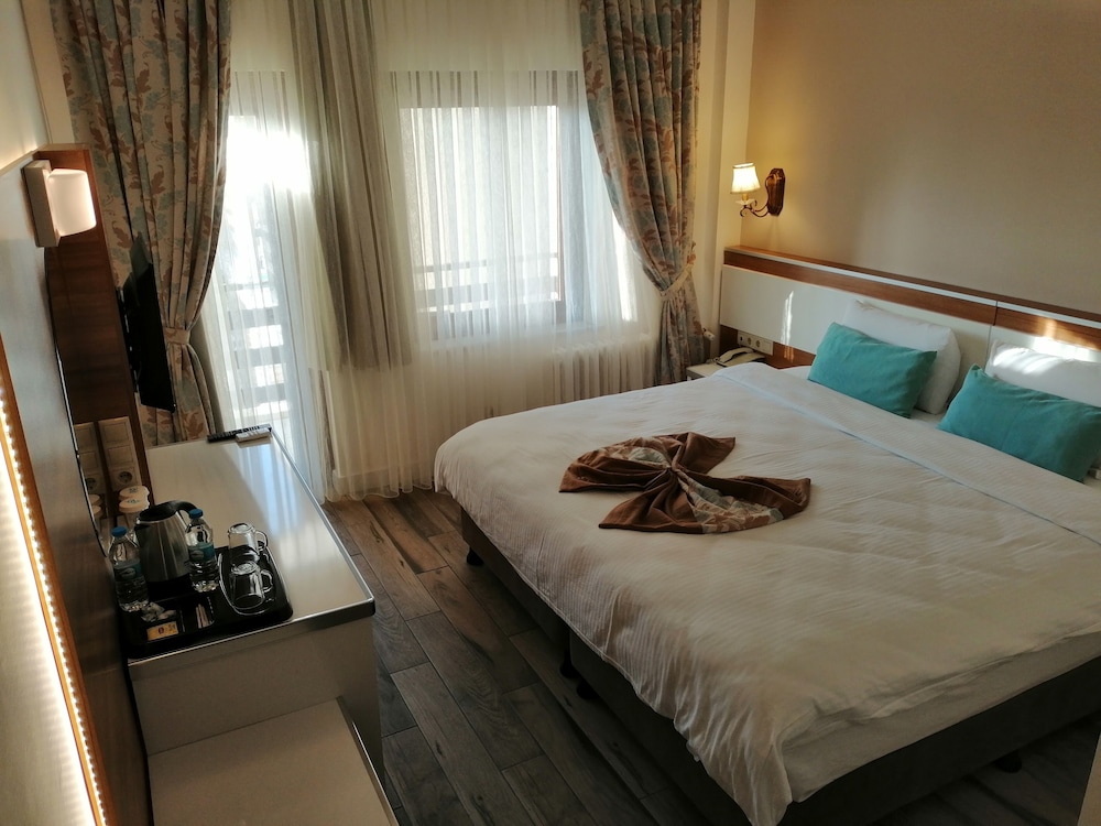 Deluxe Double Room, 1 King Bed, Sea View - Photo 1