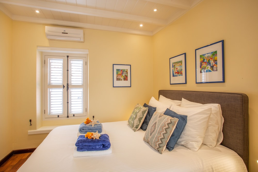 Deluxe Monumental top floor two bedroom apartment with private pool and terrace photo 2