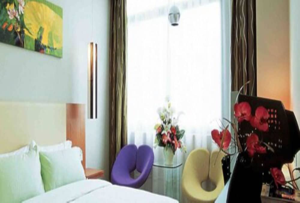 Superior King Room - Photo 3