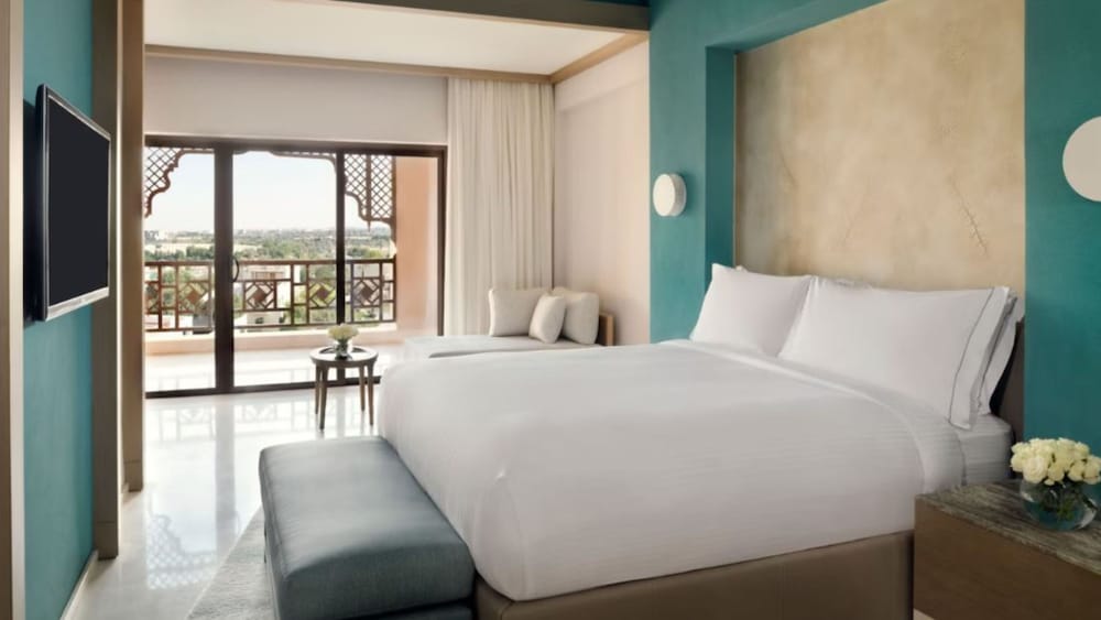 Junior Suite, 1 King Bed, City View (North Wing)