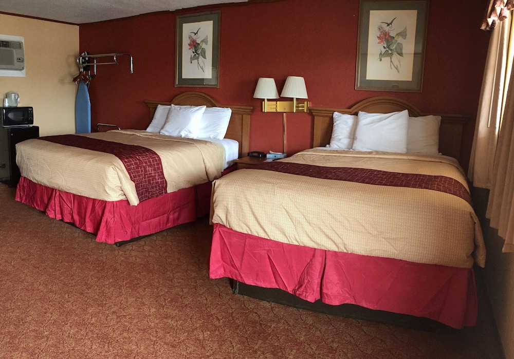 Basic Double Room, 2 Bedrooms, Smoking photo 2